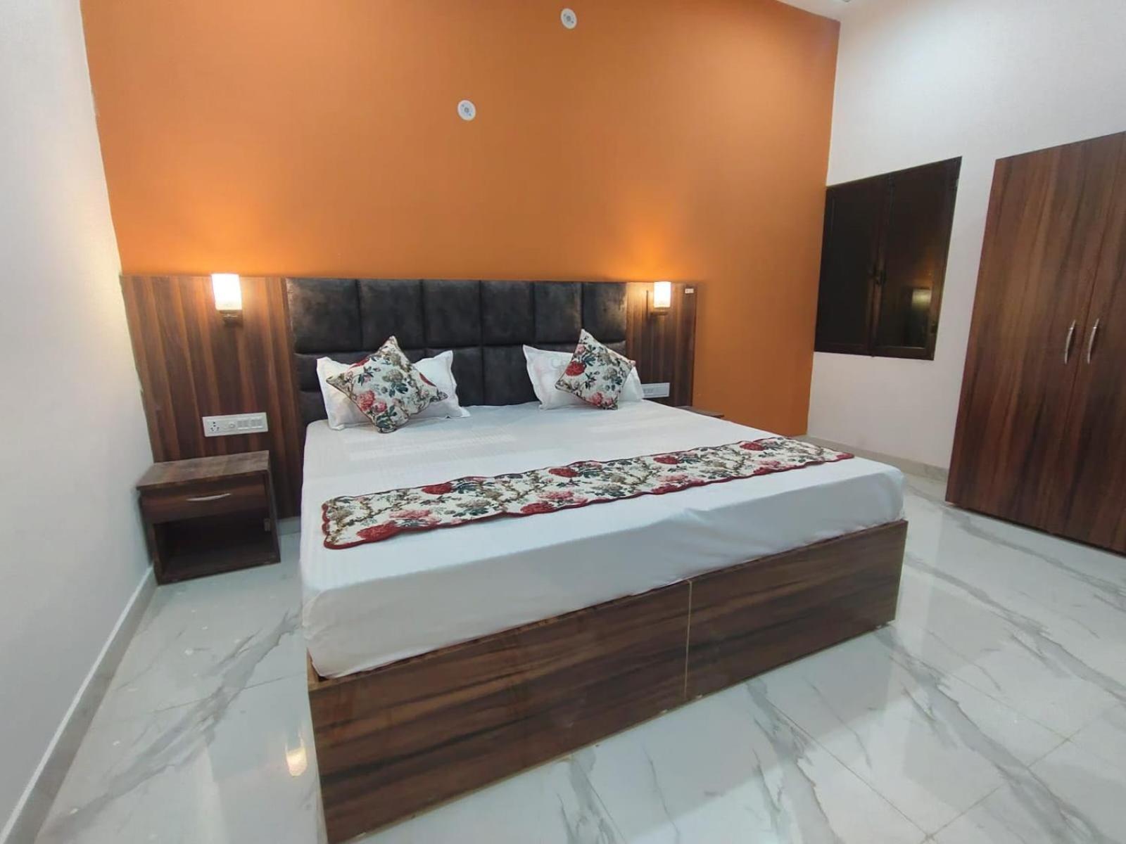 Atithi Inn Khajurāho Buitenkant foto