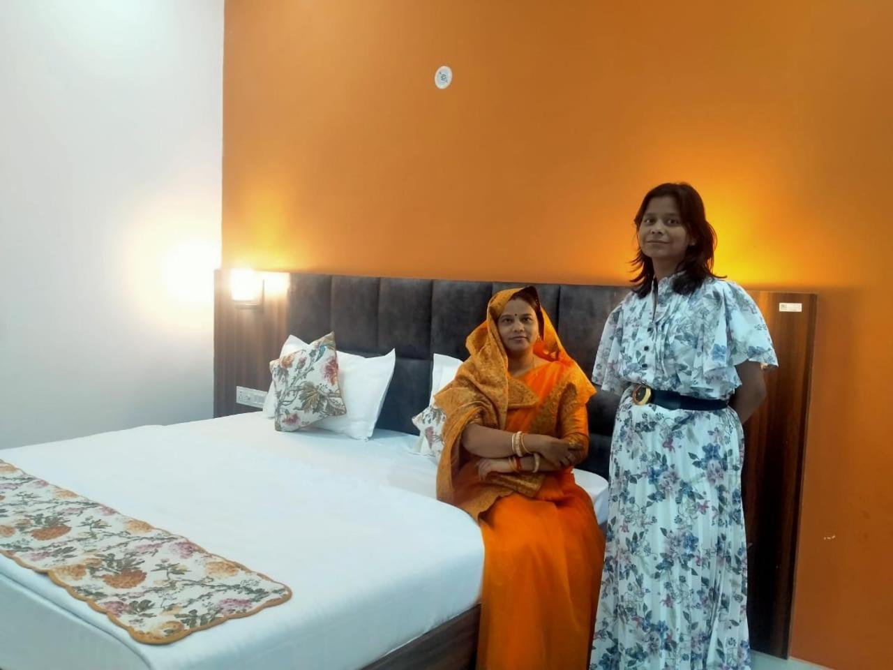 Atithi Inn Khajurāho Buitenkant foto